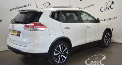 Nissan X-Trail FWD M/T