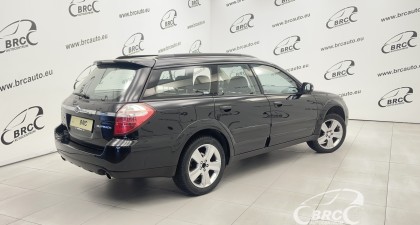 Subaru Outback 2.5 AWD Automatas