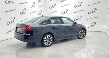 Volkswagen Jetta 1.4 TSI Hybrid Automatas