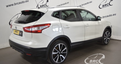 Nissan Qashqai FWD A/T