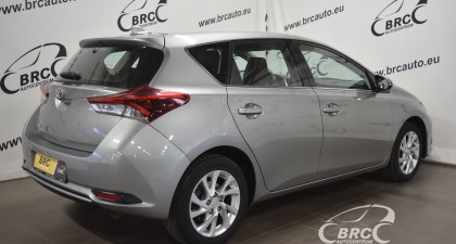 Toyota Auris M/T