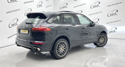 Porsche Cayenne S E-Hybrid