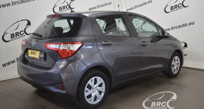 Toyota Yaris A/T