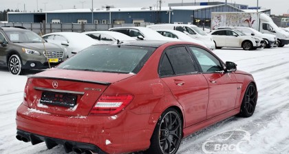 Mercedes-Benz C 63 AMG Automatas DĖŽĖS DEFEKTAS