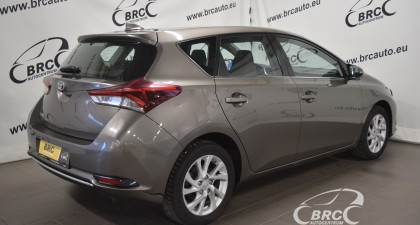 Toyota Auris M/T