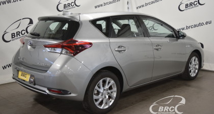 Toyota Auris Hybrid A/T