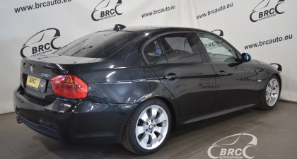 BMW 330 i M Sport M/T