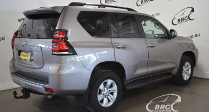 Toyota Land Cruiser Luxury 4WD