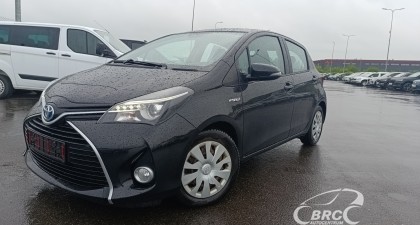 Toyota Yaris Hybrid 5d Hatchback 1.5 HSD Act
