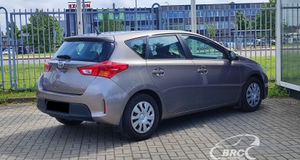 Toyota Auris 1.4 d