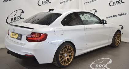 BMW 220 