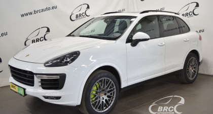 Porsche Cayenne S E-Hybrid