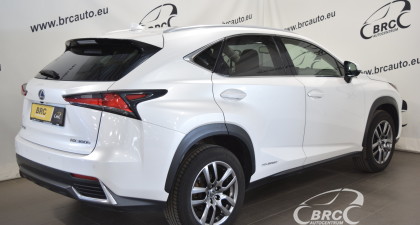 Lexus NX300h 