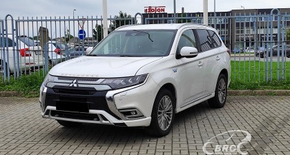 Mitsubishi Outlander 2.4 Plug-In 4WD Automatas 
