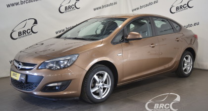 Opel Astra Notchback A/T