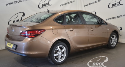 Opel Astra Notchback A/T