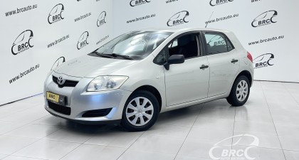 Toyota Auris 1.4 D-4D Terra
