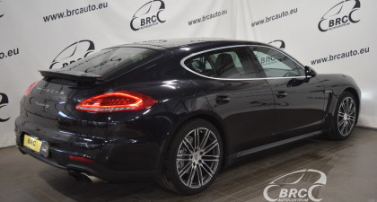 Porsche Panamera 4S
