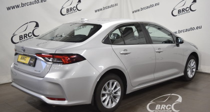 Toyota Corolla Hybrid A/T