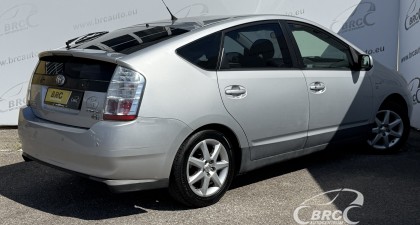 Toyota Prius 1.5 VVT-i Hybrid e-CVT Automatas