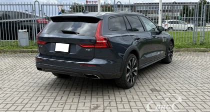 Volvo V60 Cross Country 2.0 T5 Momentum AWD Automatas
