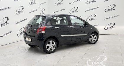 Toyota Yaris 1.3 VVT-i FWD Automatas